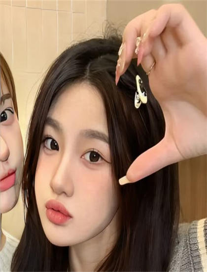 宜家视频观看_蜜桃视频在线观看免费播放_老婆误把空调维修工当